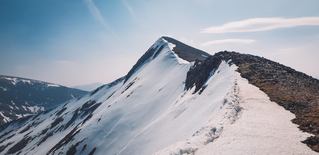 how to climb sharp edge?